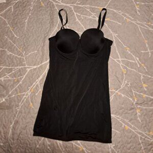 Shapewear slip molded cups size xl keyhole back detail black NWOT